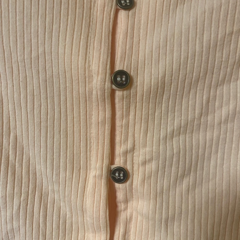 Cropped Tops - Picture 6 of 7